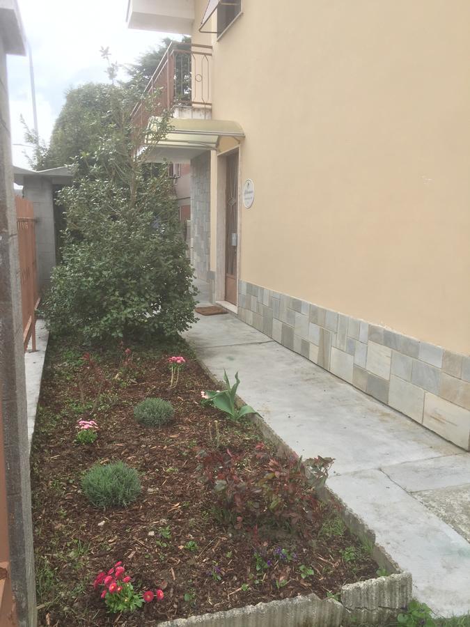 Casa Salice Lägenhet Racconigi Exteriör bild